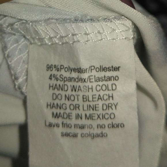 *Plus Size* Roses print tie dye top - Picture 7 of 7